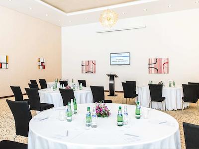 نووتل ابوظبی گیت