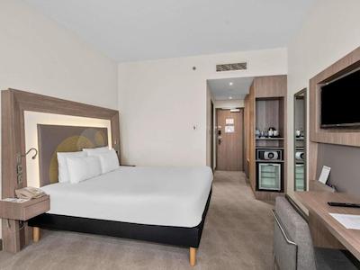 نووتل ورد ترید سنتر دبی