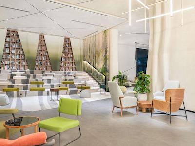 نووتل ورد ترید سنتر دبی