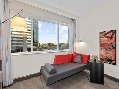 نووتل ورد ترید سنتر دبی