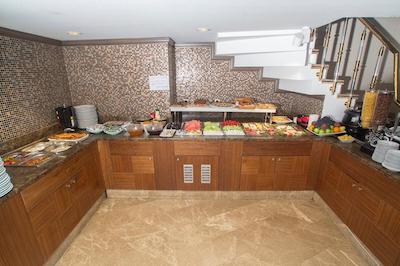 سرستیوم پرایم اسکوئر