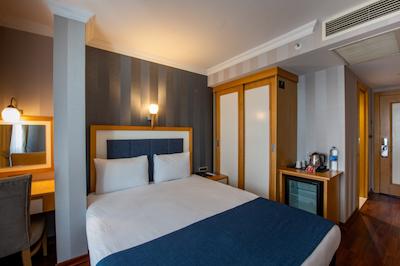 سرستیوم پرایم اسکوئر