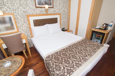 سرستیوم پرایم اسکوئر