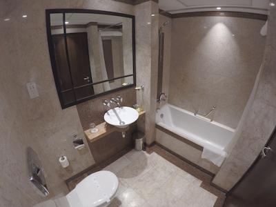 نامبر وان تاور سوئیت