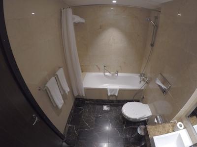 نامبر وان تاور سوئیت