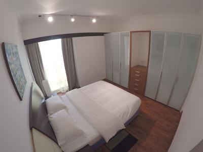 نامبر وان تاور سوئیت