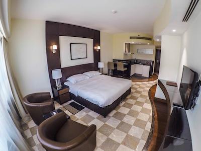 نامبر وان تاور سوئیت