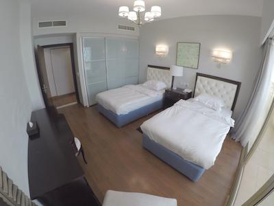 نامبر وان تاور سوئیت