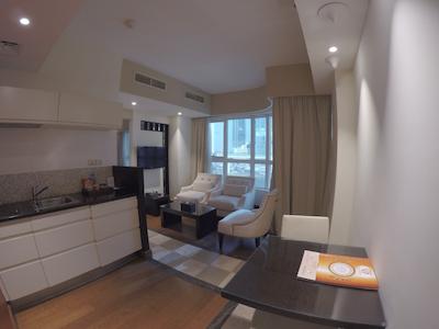 نامبر وان تاور سوئیت