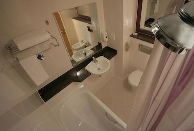 پرمیر این دبی اینوستمنت پارک