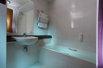 پرمیر این دبی اینوستمنت پارک