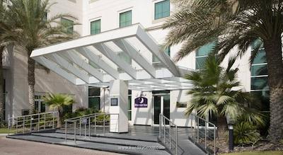 پرمیر این دبی اینوستمنت پارک