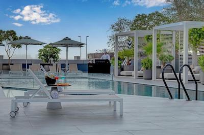 میلنیوم سنترال داون تاون