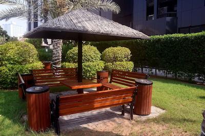 رامادا هتل اند سوئیتز بای ویندهام اجمان