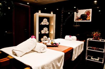 رامادا هتل اند سوئیتز بای ویندهام اجمان