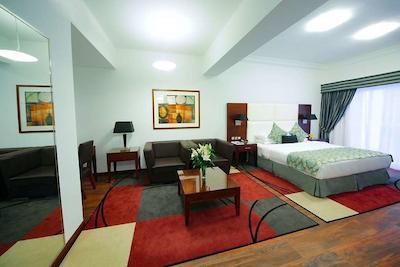 گلدن سندز هتل