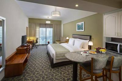 هتل آپارتمان ساوی پارک