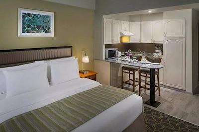 هتل آپارتمان ساوی پارک