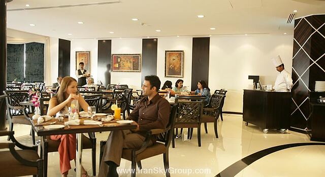 هتل آپارتمان ساوی سوئیت