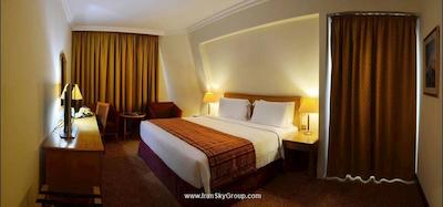 سوئیس-بلهتل شارجه