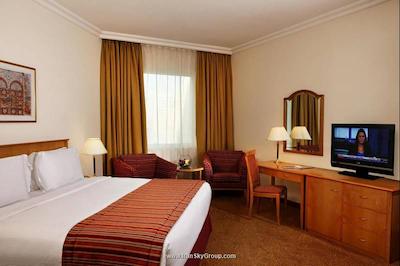 سوئیس-بلهتل شارجه