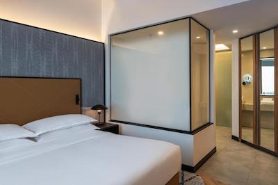 شرایتون دبی مال آف د امارات