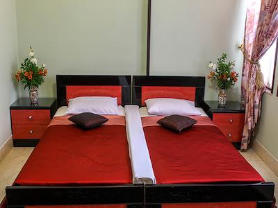 هتل هشت بهشت