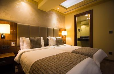 جمز هتل اپاردتل