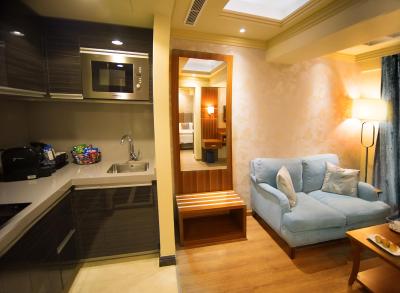 جمز هتل اپاردتل