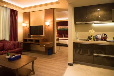 جمز هتل اپاردتل