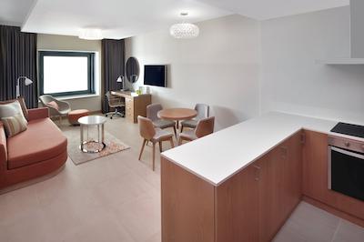 هالیدی این دوبی فستیوال سیتی