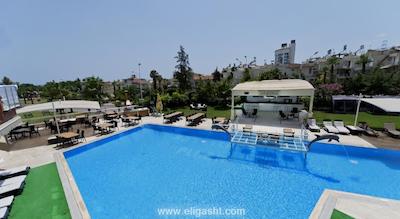 لارا ورلد هتل