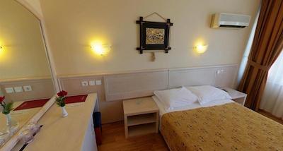 لارا ورلد هتل