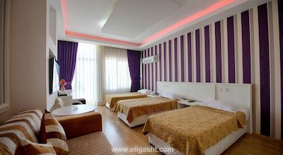 لارا ورلد هتل