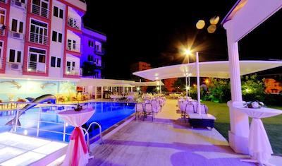 لارا ورلد هتل