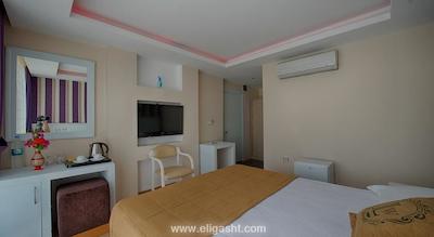 لارا ورلد هتل