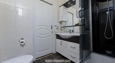 لارا ورلد هتل