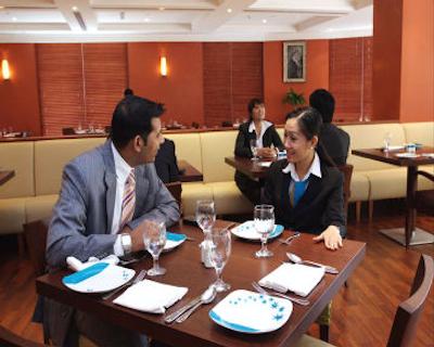 استار مترو دیره هتل آپارتمان