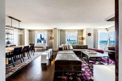 حیات ریجنسی مک کورمیک پلیس