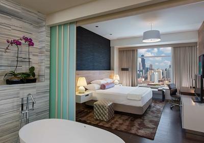 حیات ریجنسی مک کورمیک پلیس