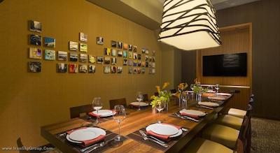 حیات ریجنسی مک کورمیک پلیس