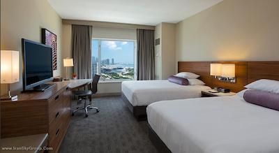 حیات ریجنسی مک کورمیک پلیس