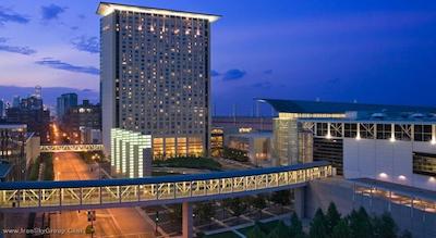 حیات ریجنسی مک کورمیک پلیس