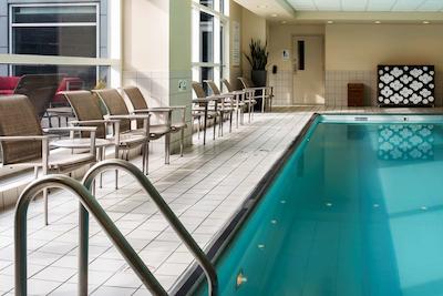 حیات ریجنسی مک کورمیک پلیس