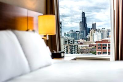 حیات ریجنسی مک کورمیک پلیس