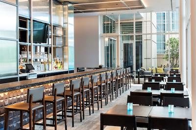 حیات ریجنسی مک کورمیک پلیس