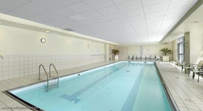 حیات ریجنسی مک کورمیک پلیس