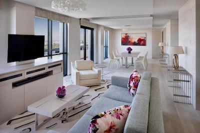 حیات ریجنسی کریک هایتس رزیدنس