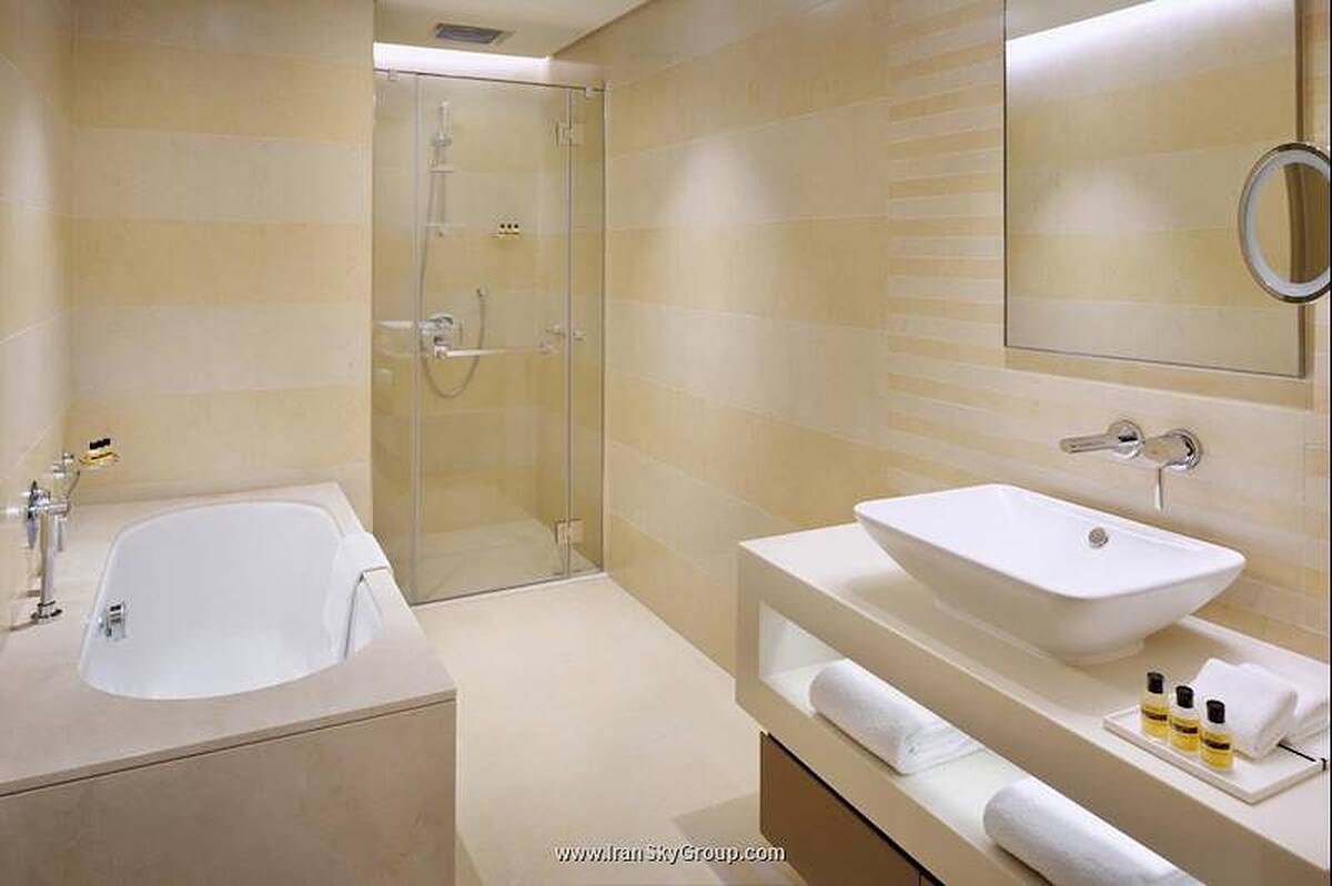 حیات ریجنسی کریک هایتس رزیدنس