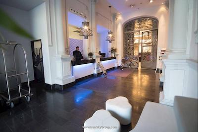 هتل پتیت پالاس ساوی آلفنسُ کسیی